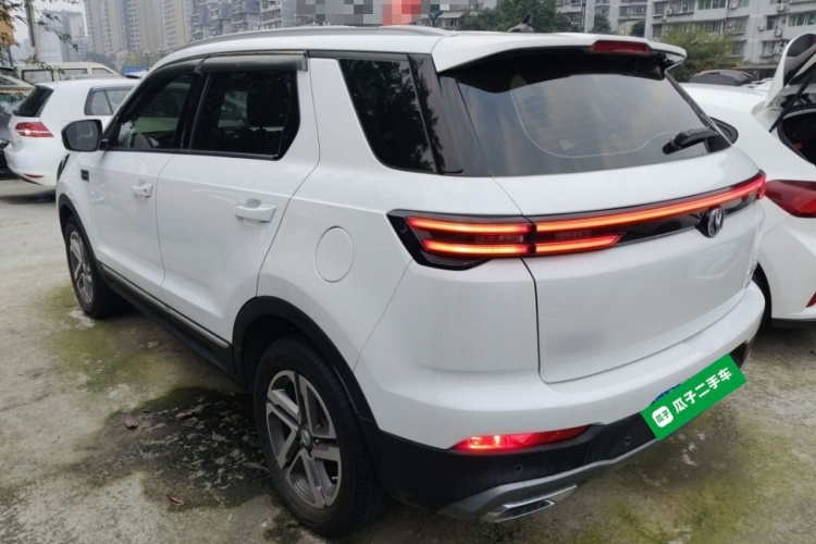 长安CS55PLUS 2020款 1.5T 手动炫色型车身外观4