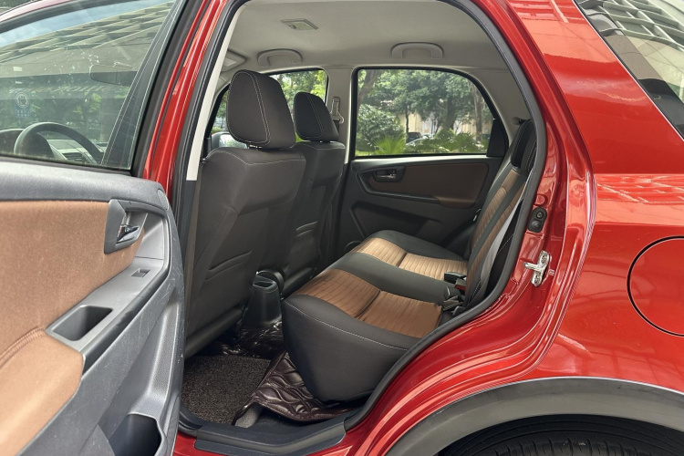 铃木 天语 SX4 2013款 1.6L 自动酷锐型中控内饰7004