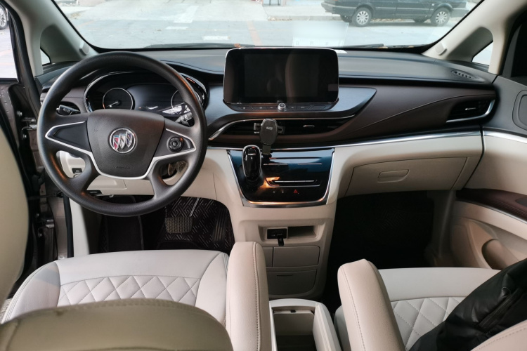 别克GL8 2020款 陆上公务舱 652T 舒适型中控内饰7002