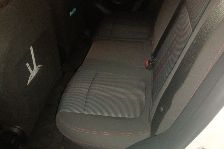 别克 昂科拉 2015款 1.4T 自动两驱都市精英型中控内饰21