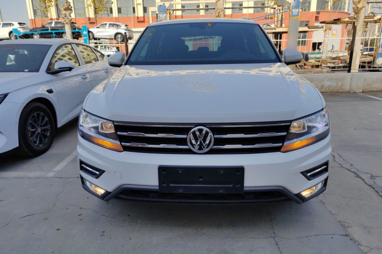 大众 途观L 2020款 330TSI 自动两驱智动豪华版 国VI车身外观2