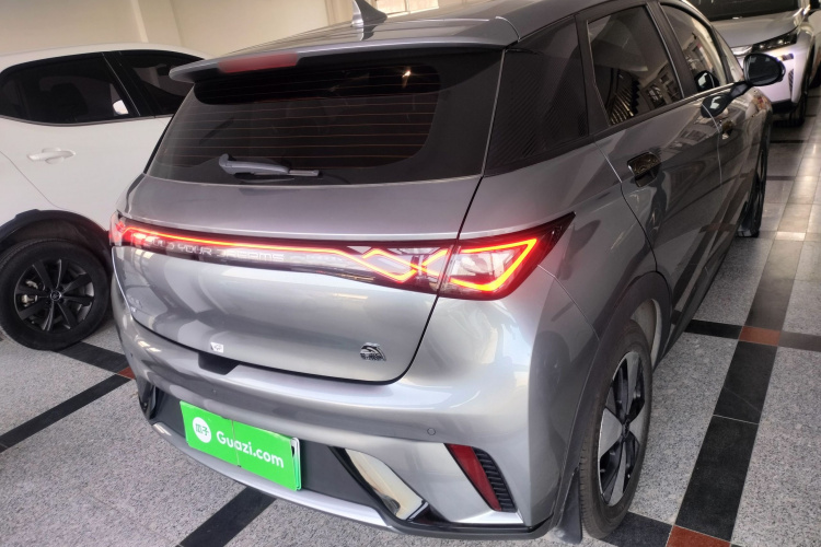 比亚迪 海豚 2023款 420km 自由版车身外观6