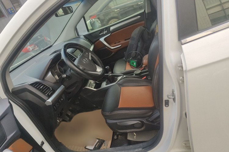 江汽集团 瑞风S3 2014款 1.5L 手动豪华智能型局部细节19