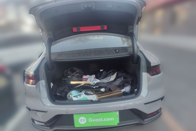 比亚迪 汉 2025款 DM-i 125KM精英型中控内饰23