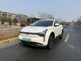 哪吒汽车 哪吒U 2022款 智400 Pro 三元锂