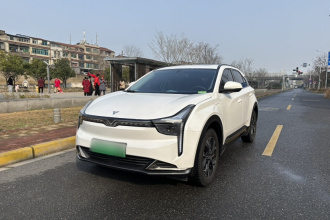 哪吒汽车 哪吒U 2022款 智400 Pro 三元锂