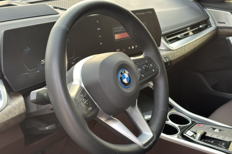 宝马iX1 2023款 xDrive30L X设计套装局部细节13