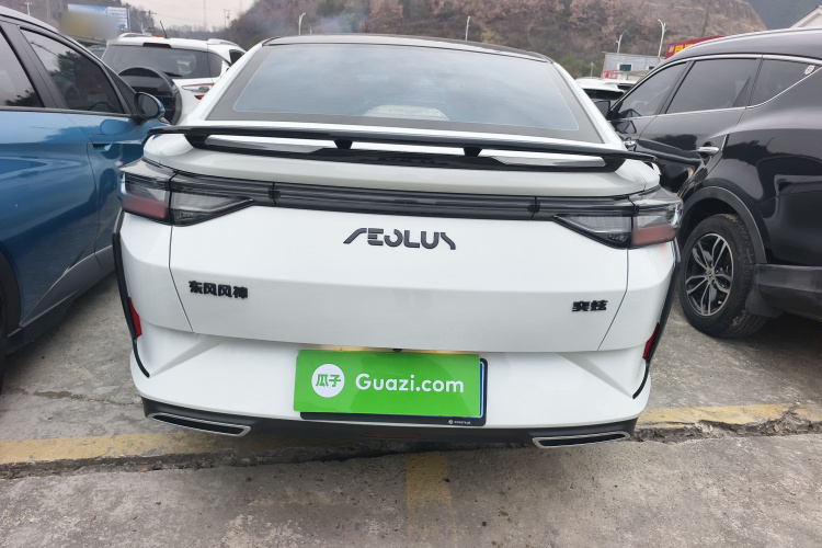 东风风神 奕炫 2024款 1.5L 自动劲速版车身外观6