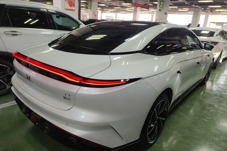 智己汽车 智己L7 2022款 Dynamic车身外观7