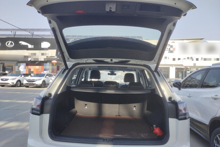 大众 探岳 2023款 300TSI 两驱豪华Plus进阶版机舱底盘23