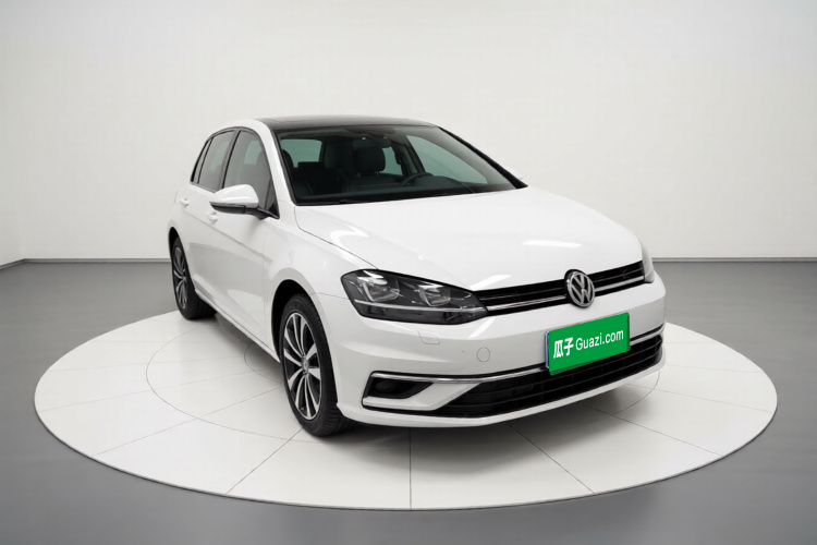 大众 高尔夫 2018款 230TSI 自动舒适型车身外观3