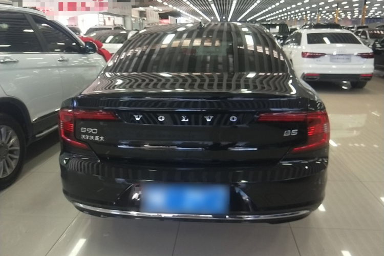 沃尔沃S90 2025款 B5 智雅豪华版车身外观6