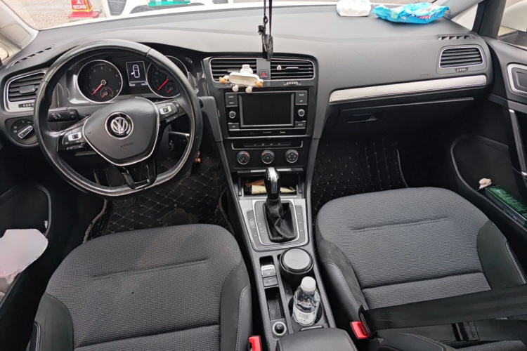 大众 高尔夫 2018款 230TSI 自动舒适型中控内饰12