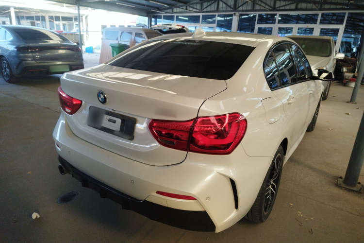 宝马1系 2019款 118i M运动套装车身外观7