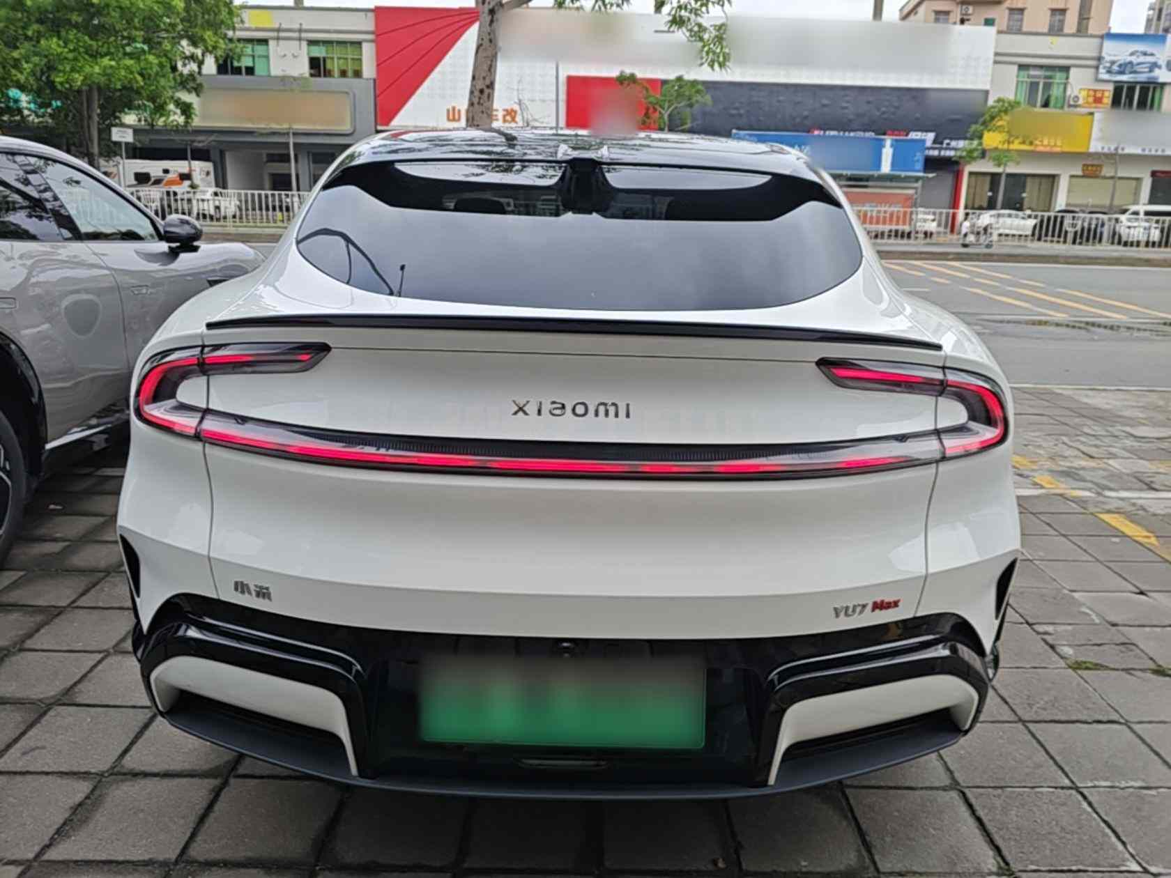 小米汽车 小米YU7 2025款 超长续航高性能四驱Max版(3)