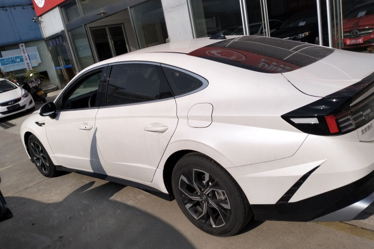 现代 索纳塔 2024款 1.5T Pro车身外观4