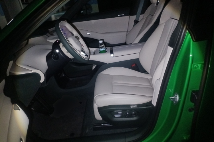 小米汽车 小米YU7 2025款 超长续航后驱版中控内饰19