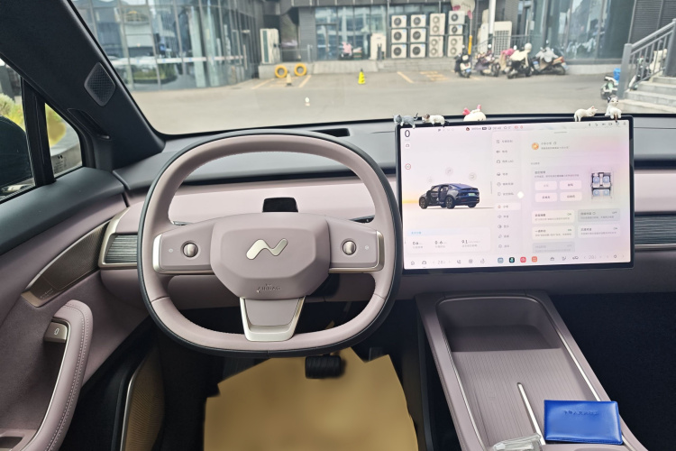 乐道L60 2024款 60kWh 后驱版中控内饰7008