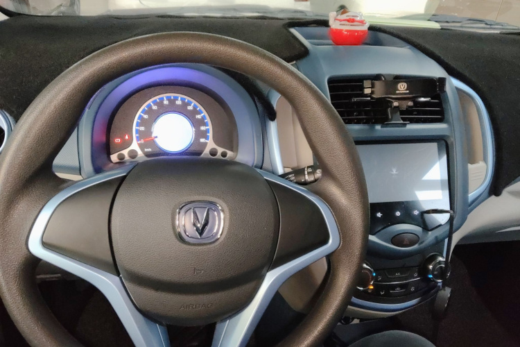 长安欧尚 奔奔E-Star 2021款 国民版 多彩款 磷酸铁锂（31.86kWh）中控内饰13