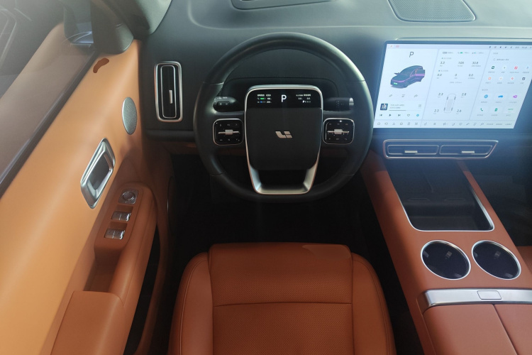 理想汽车 理想L9 2024款 Ultra中控内饰13