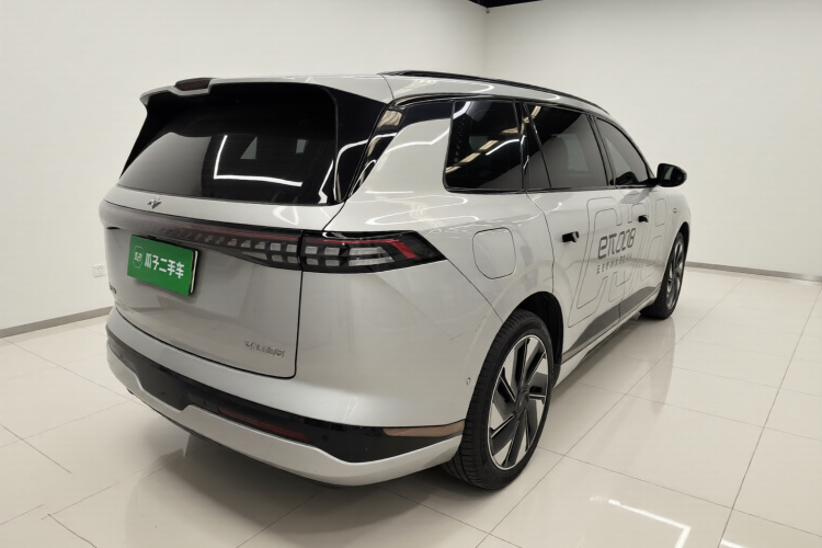 东风奕派 eπ008 2025款 636Ultra纯电版 5座车身外观7