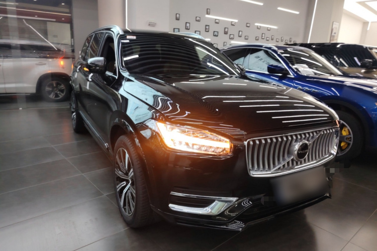 沃尔沃XC90 2022款 B6 智逸豪华版 7座车身外观3