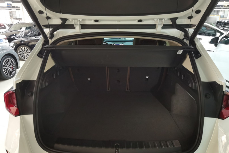 宝马iX1 2023款 eDrive25L M运动套装机舱底盘23