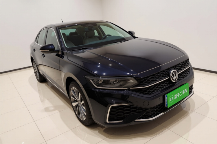 大众 帕萨特 2023款 330TSI 星空精英版车身外观3