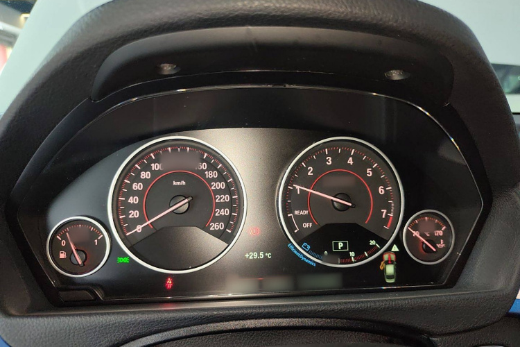 宝马3系 2018款 320i M运动套装局部细节14