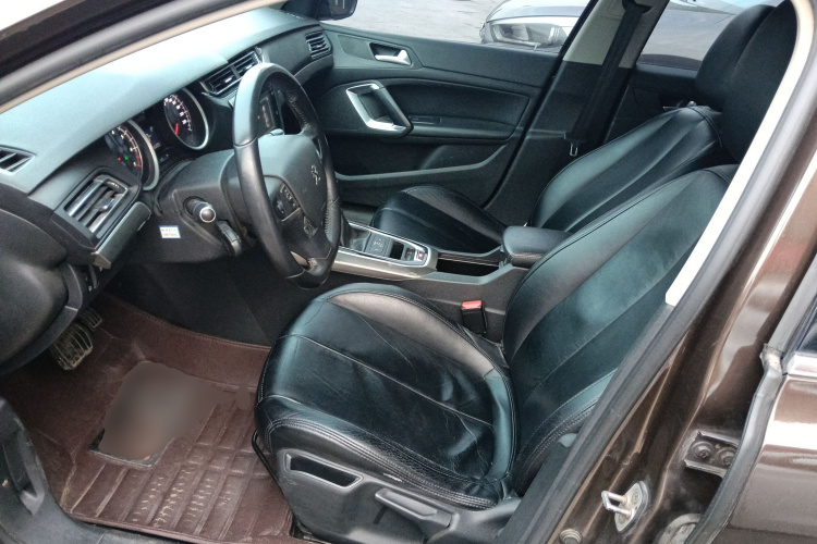 标致408 2014款 1.8L 自动豪华版中控内饰19