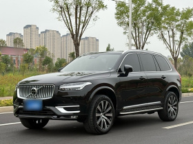 沃尔沃XC90 2024款 B6 智雅豪华版 7座