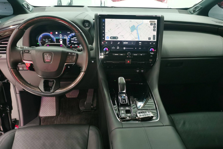 丰田 威尔法 2024款 皇冠 双擎 2.5L 至尊行政版中控内饰12