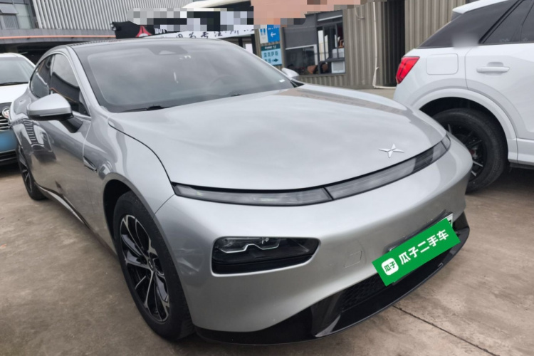 小鹏P7 2021款 480G车身外观3