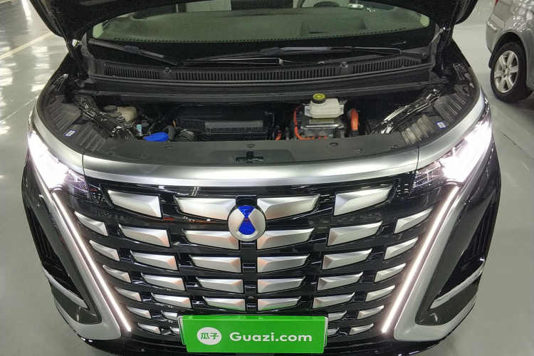 腾势D9 2024款 DM-i 980 四驱旗舰型机舱底盘24