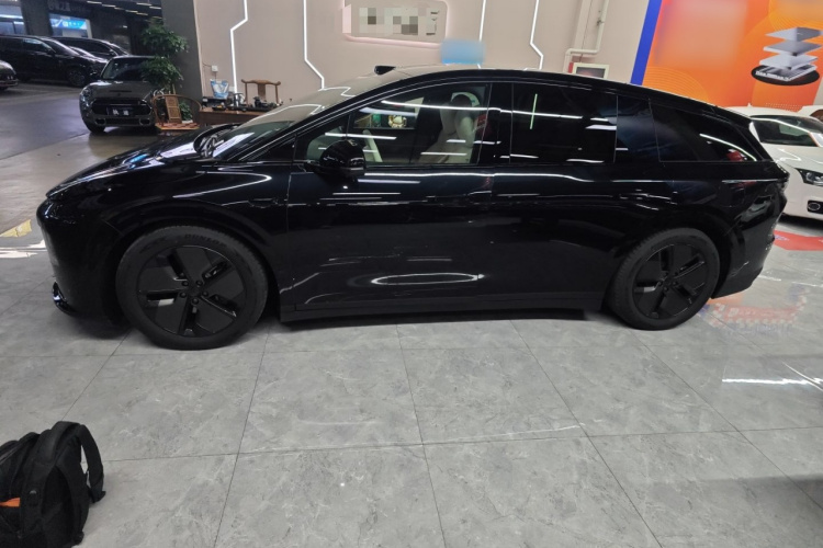 理想汽车 理想i6 2025款 两驱标准型车身外观6003