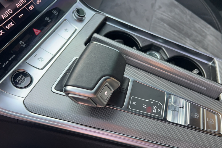 奥迪A6L 2023款 改款 40 TFSI 豪华动感型局部细节18