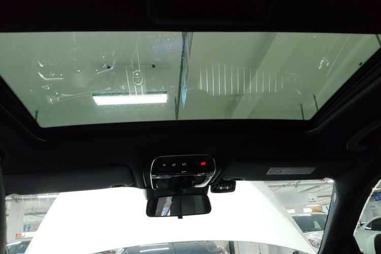 奔驰C级 2022款 改款 C 200 L 运动版中控内饰22