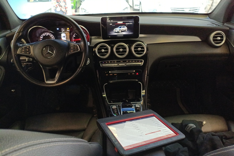 奔驰GLC 2019款 GLC 200 L 4MATIC中控内饰7002