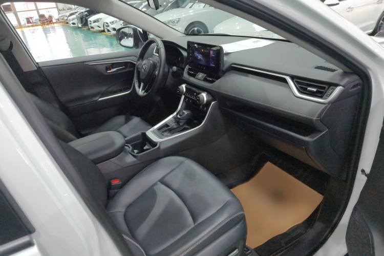 丰田 RAV4荣放 2023款 2.0L CVT两驱风尚Plus版局部细节9003