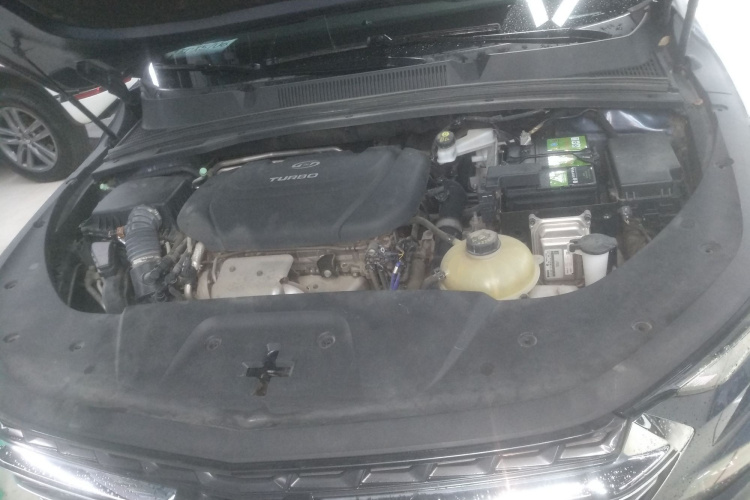 五菱汽车 五菱凯捷 2020款 1.5T CVT旗舰型机舱底盘24