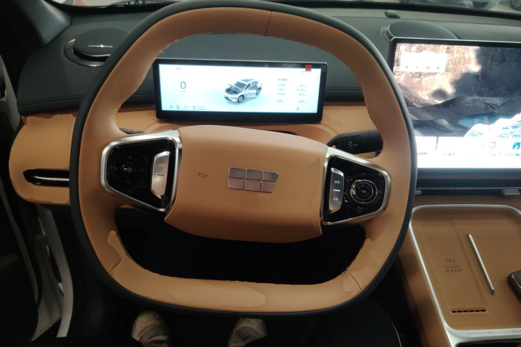 吉利银河 银河星舰7 EM-i 2025款 120km 探索+版局部细节13