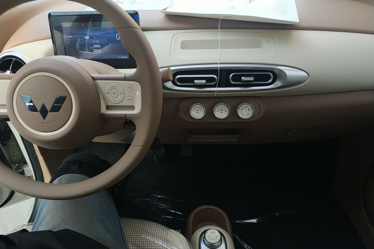 五菱汽车 宏光MINIEV 2025款 四门版 进阶款中控内饰12