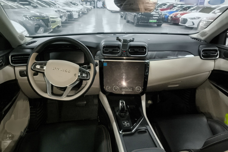 领克02 2019款 1.5T DCT两驱耀Pro版 国VI中控内饰12