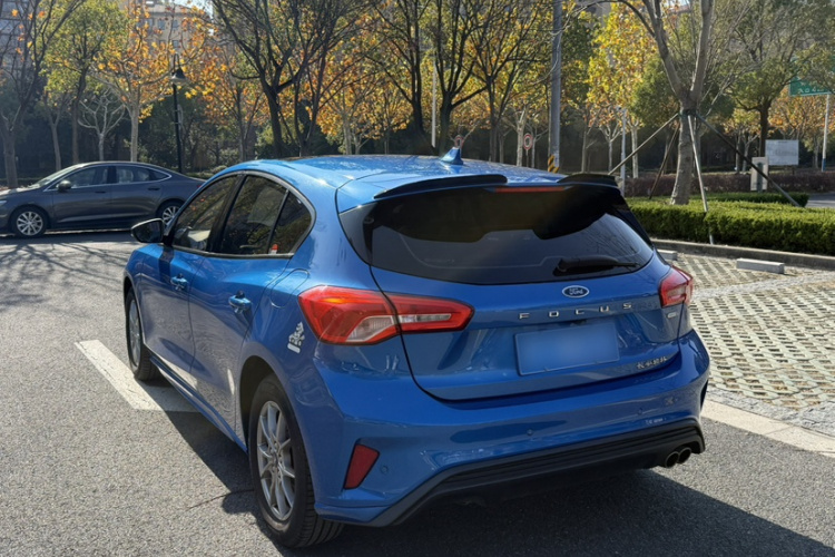 福特 福克斯 2020款 两厢 EcoBoost 180 自动锋潮型车身外观6005