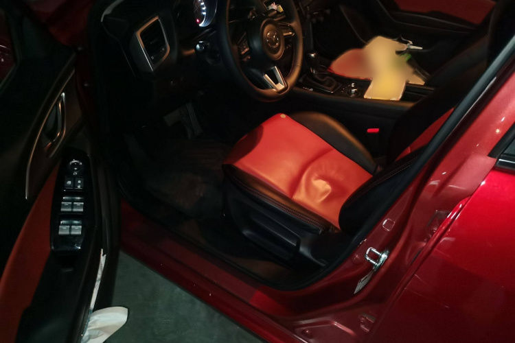 马自达3 昂克赛拉 2017款 三厢 1.5L 自动豪华型 国V中控内饰7003