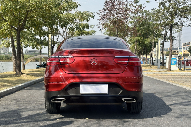 奔驰GLC轿跑 2017款 GLC 200 4MATIC 轿跑SUV车身外观6007