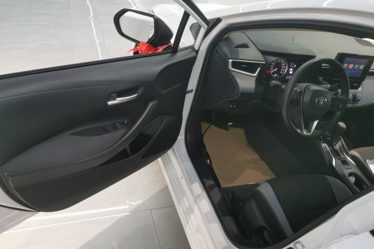 丰田 卡罗拉 2023款 1.2T 先锋版中控内饰7003
