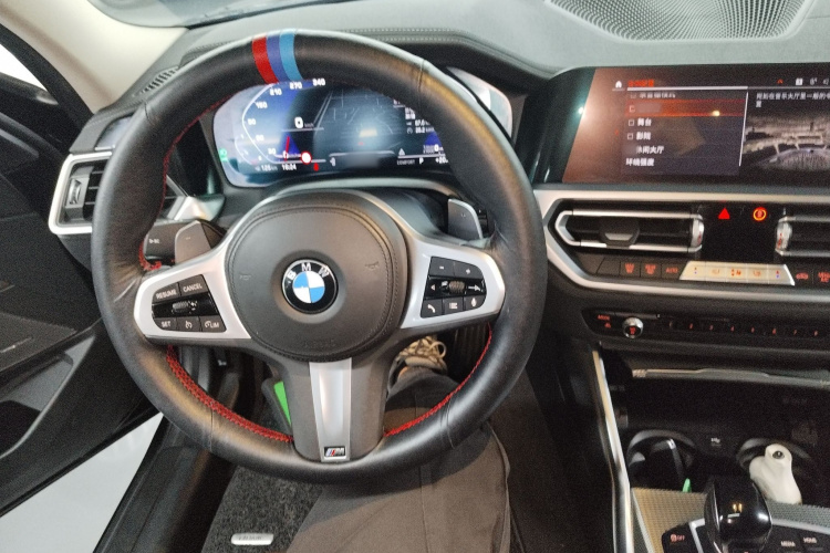 宝马3系 2022款 325i M运动曜夜套装中控内饰7002