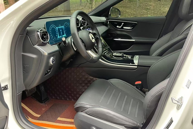 奔驰C级 2023款 C 200 L 运动版中控内饰7003