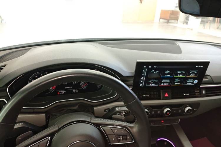 奥迪A4L 2019款 40 TFSI 进取型 国VI中控内饰7002